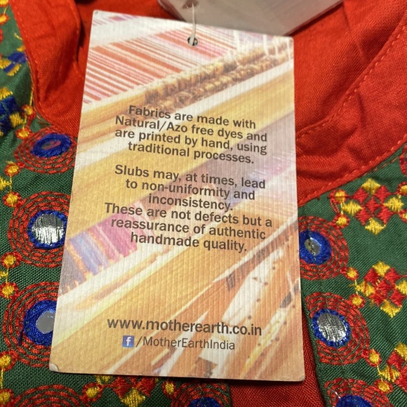 Beautiful Mother Earth Top NWT - Picture 4 of 8